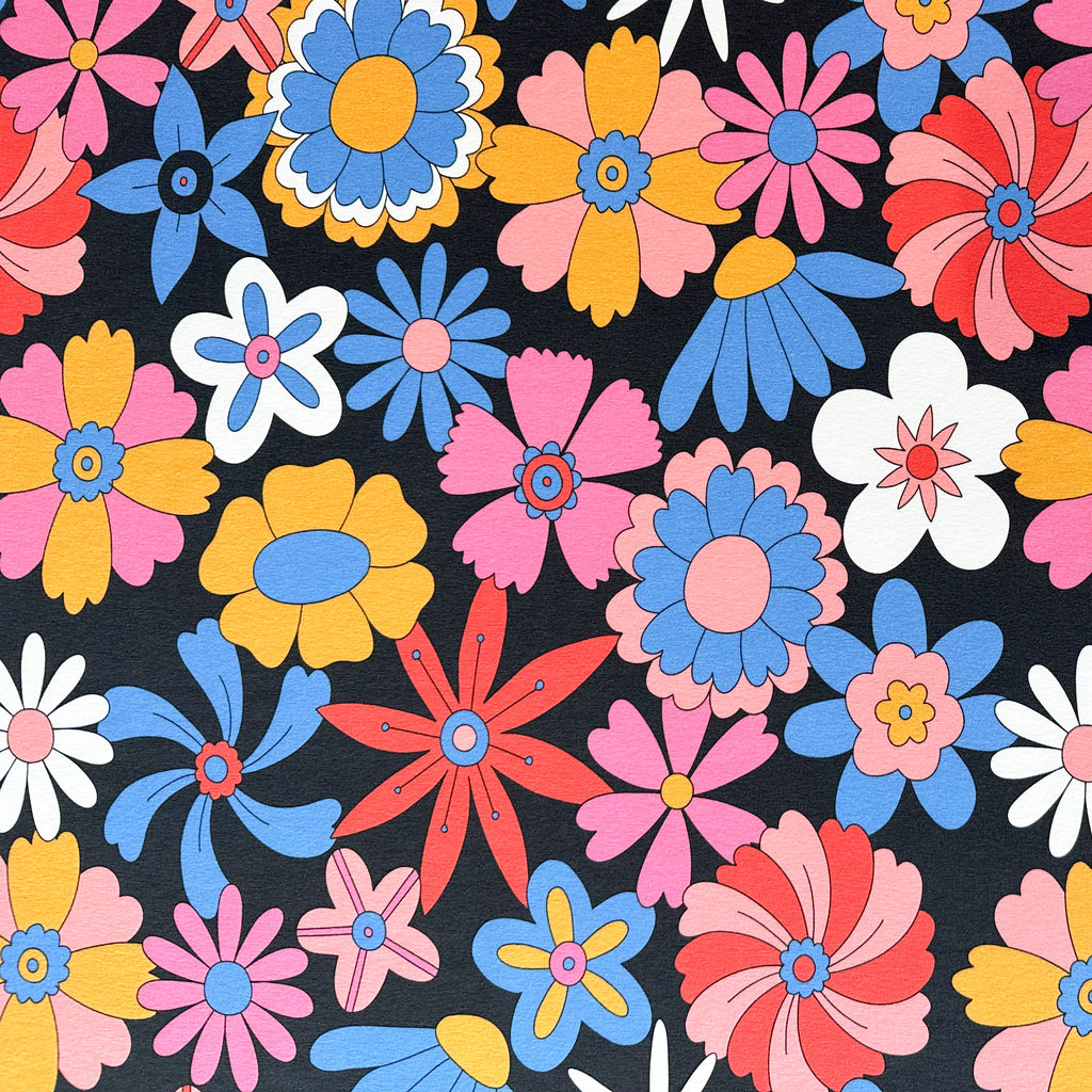 Flower power on dark base