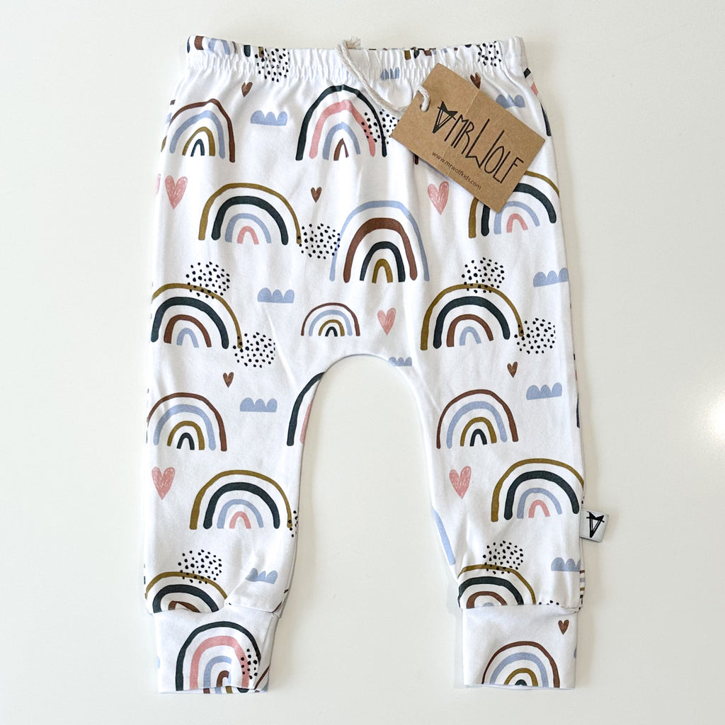 Hearts and rainbows legging