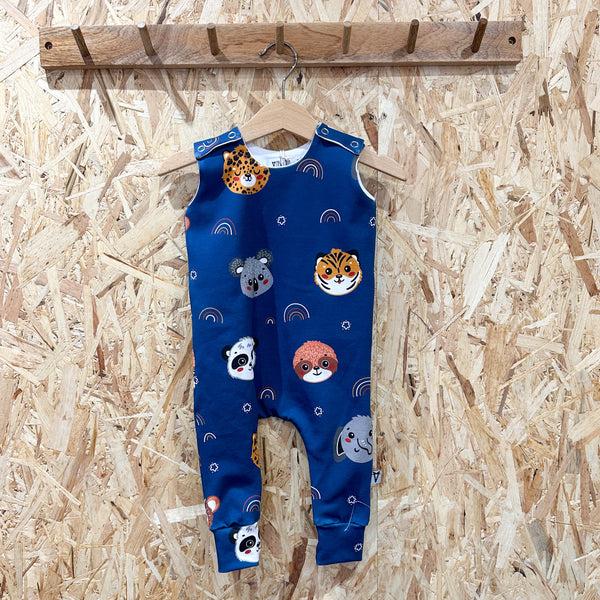 Baby animals – on navy