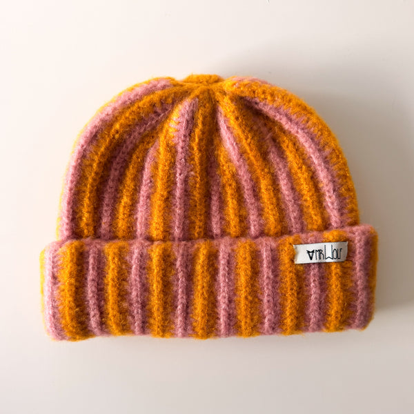 Mr Wolf fuzzy stripe hat 3-9y